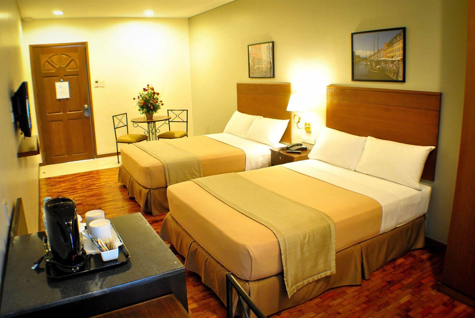 Fersal Hotel Kalayaan, Quezon City Exterior photo