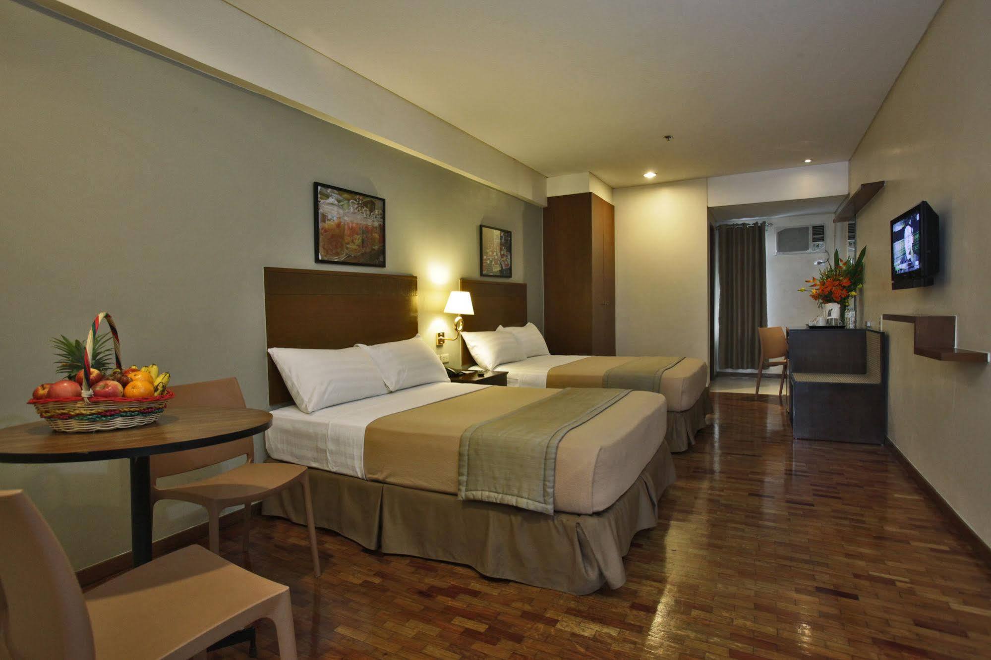 Fersal Hotel Kalayaan, Quezon City Exterior photo