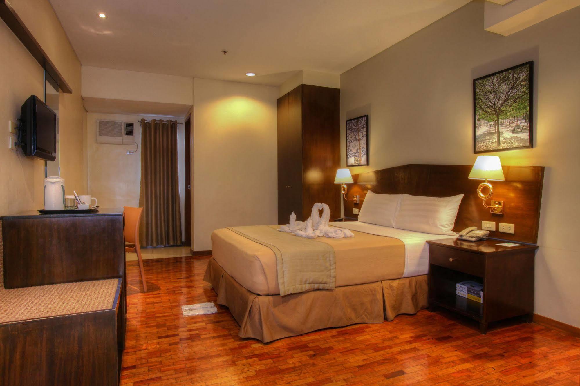 Fersal Hotel Kalayaan, Quezon City Exterior photo